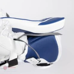 CCM Extreme Flex E5.5 Junior Goalie Catcher -Bauer Store ccm catchers ccm extreme flex e5 5 junior goalie catcher 27972557537346