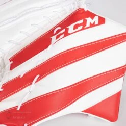 CCM Extreme Flex E5.5 Youth Goalie Catcher -Bauer Store ccm catchers ccm extreme flex e5 5 youth goalie catcher 27972558979138