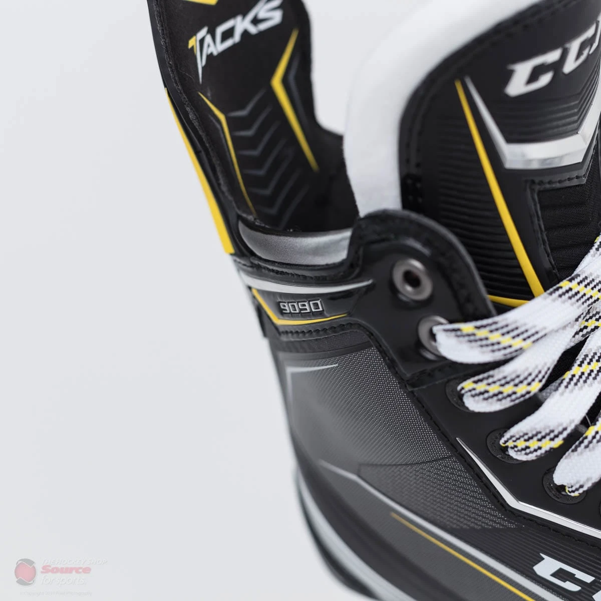 CCM Tacks 9090 Junior Hockey Skates 8 CCM Tacks 9090 Junior Hockey Skates - Image 8