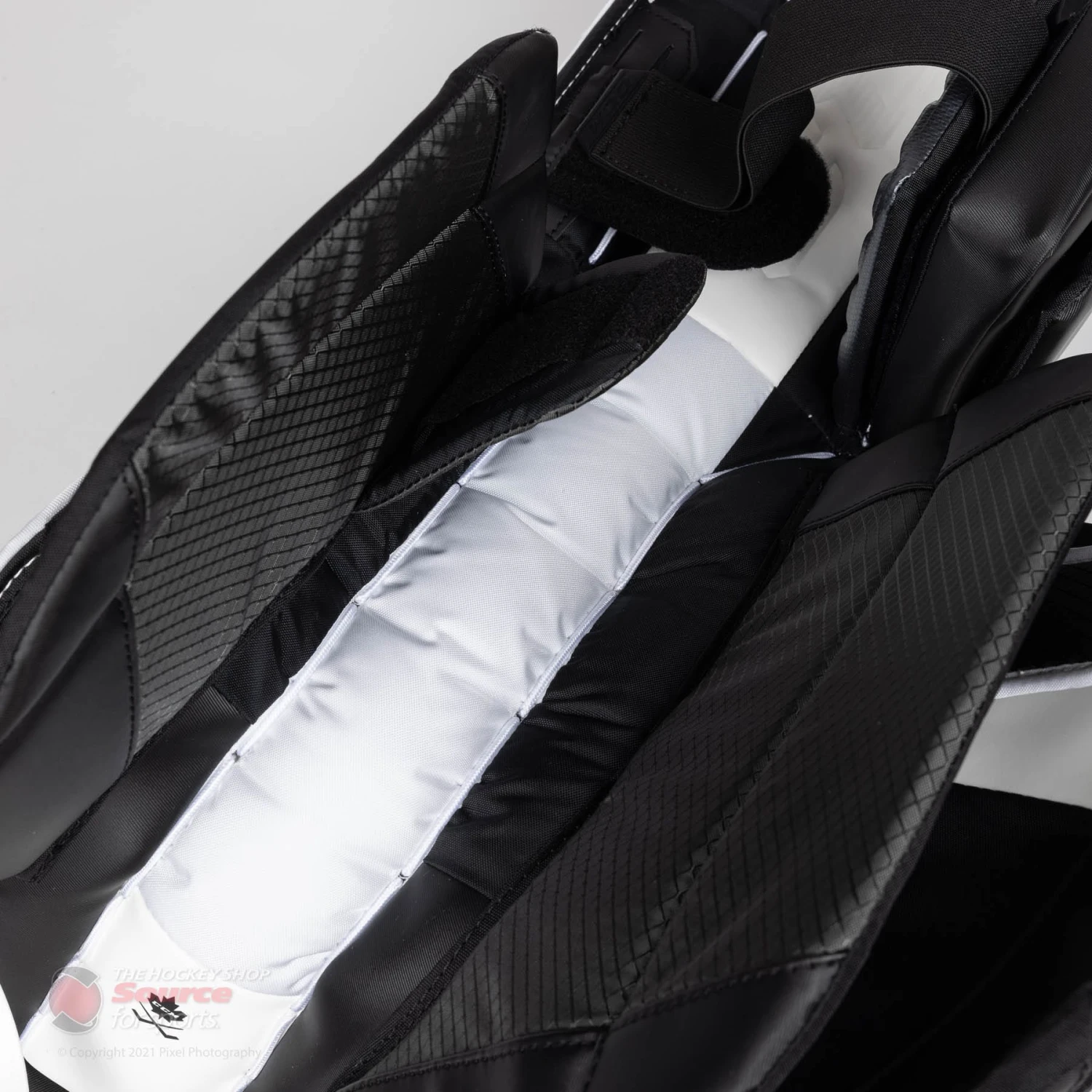 CCM Extreme Flex E5.9 Intermediate Goalie Leg Pads - Source Exclusive 11 CCM Extreme Flex E5.9 Intermediate Goalie Leg Pads - Source Exclusive - Image 11