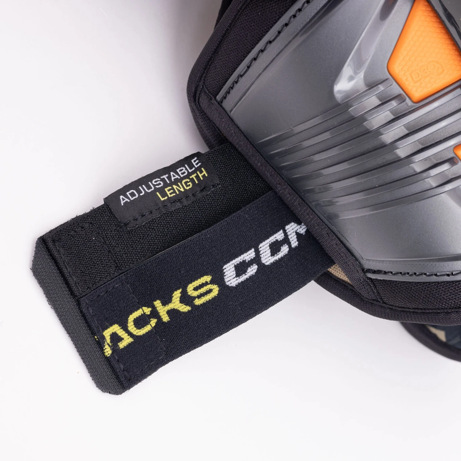 CCM Tacks AS-V Pro Junior Hockey Shin Guards 8 CCM Tacks AS-V Pro Junior Hockey Shin Guards - Image 8
