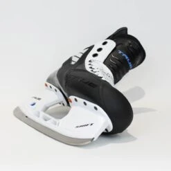 TRUE Player Senior Hockey Skates - Pro Stock - Shift Holder - White Side - Size 8 -Bauer Store true hockey skates true player senior hockey skates pro stock shift holder white side size 8 8 r standard 15187105841218