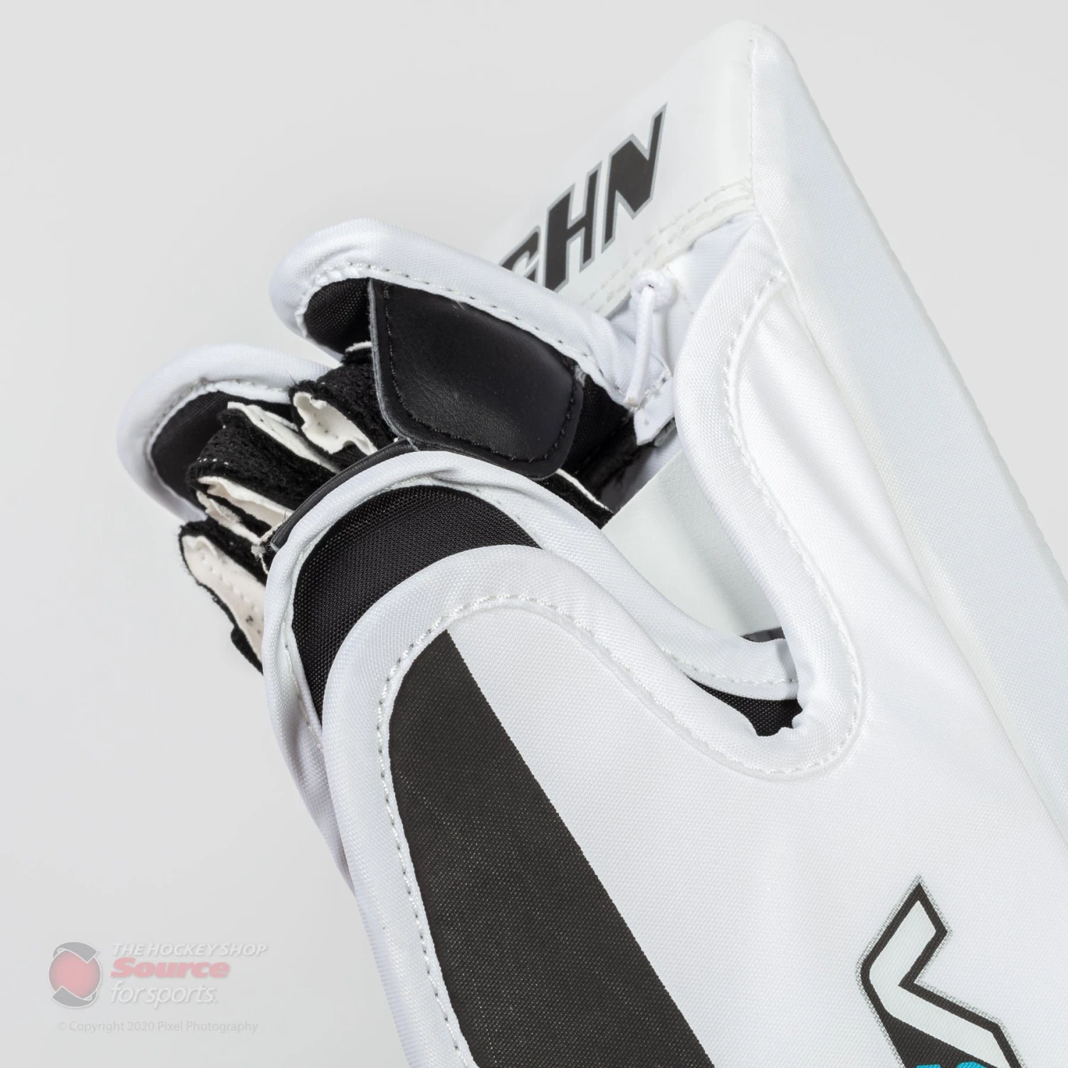 Vaughn Velocity V9 Youth Goalie Blocker 3 Vaughn Velocity V9 Youth Goalie Blocker - Image 3
