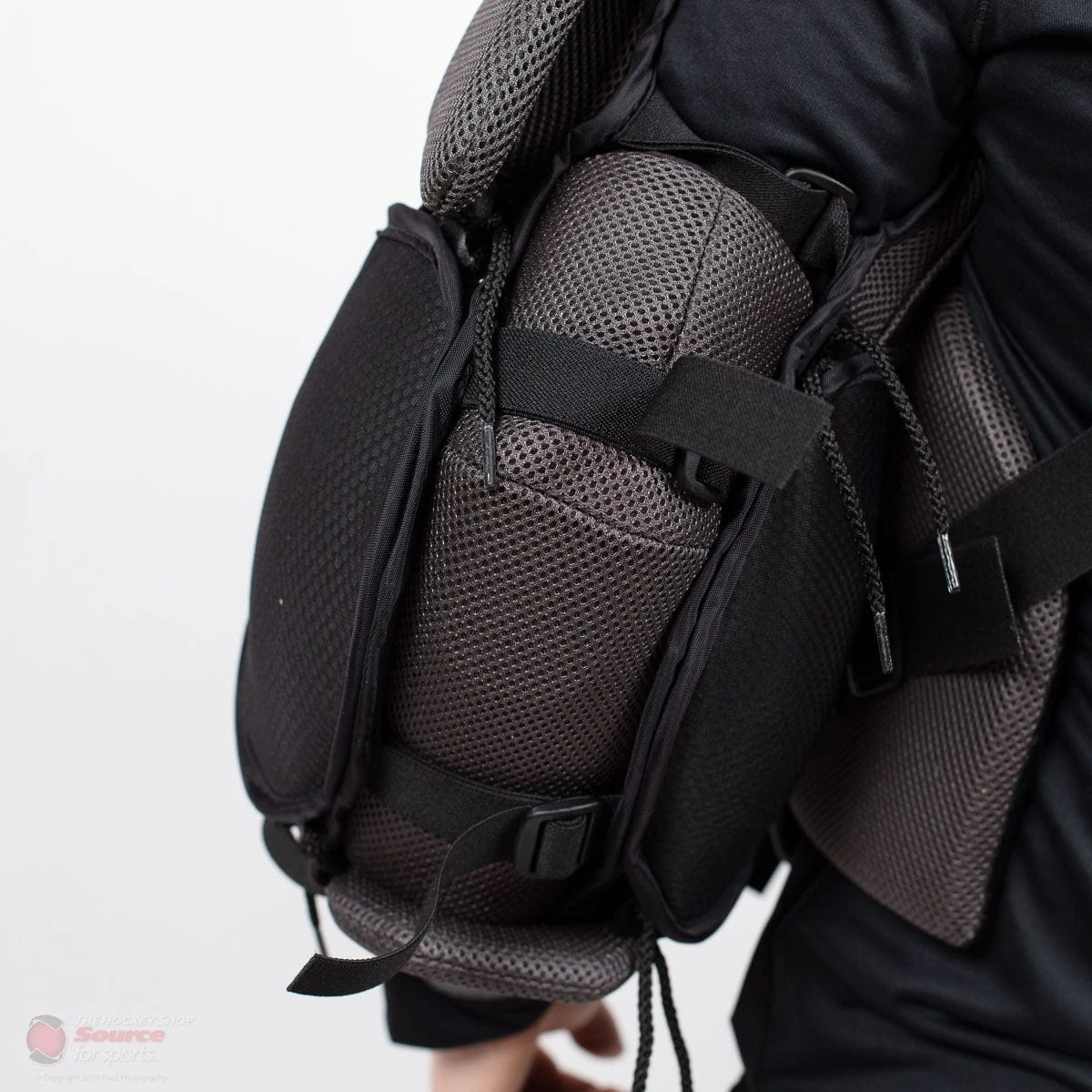 Vaughn Ventus SLR2 Pro Carbon Senior Chest & Arm Protector 15 Vaughn Ventus SLR2 Pro Carbon Senior Chest & Arm Protector - Image 15