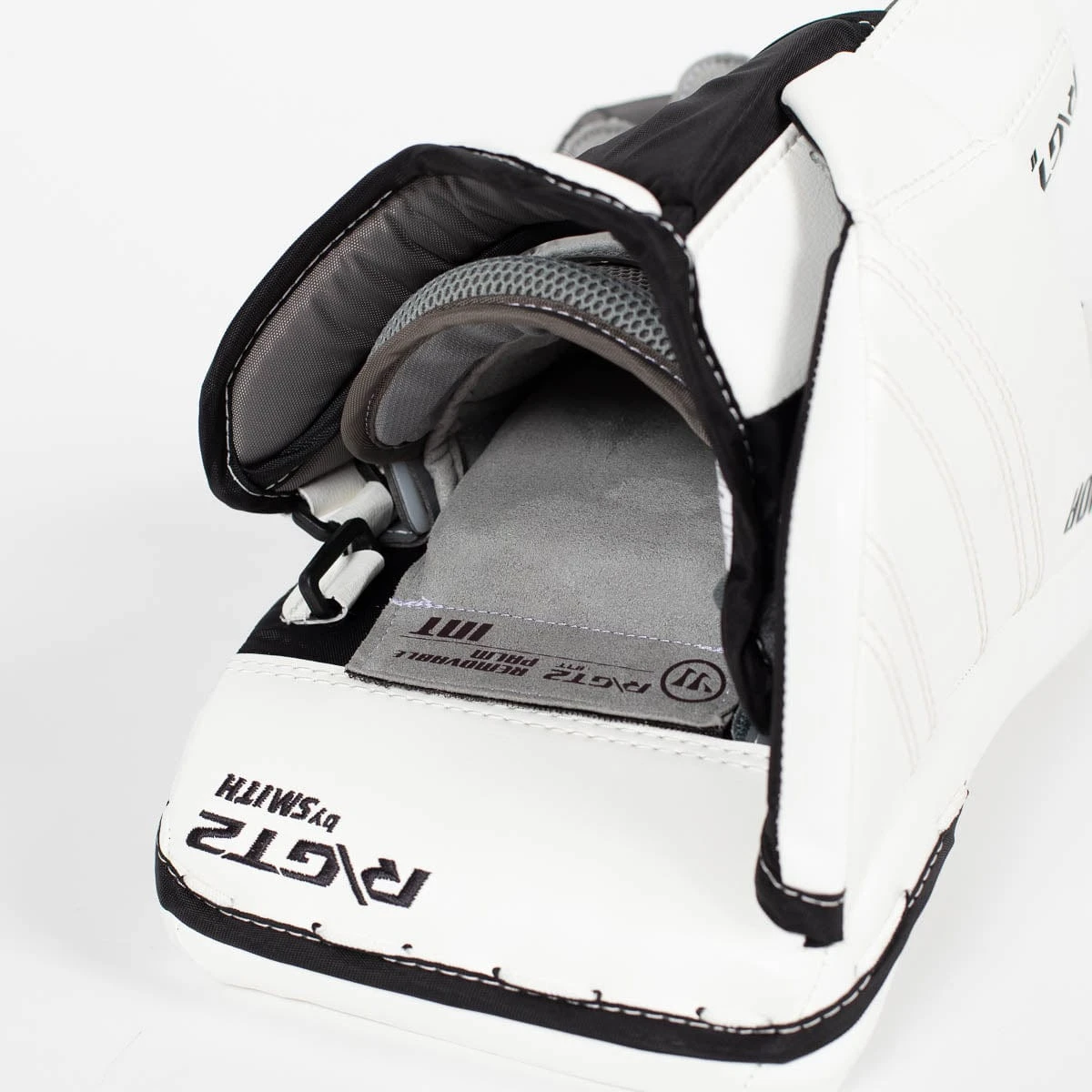 Warrior Ritual GT2 Intermediate Goalie Blocker 7 Warrior Ritual GT2 Intermediate Goalie Blocker - Image 7